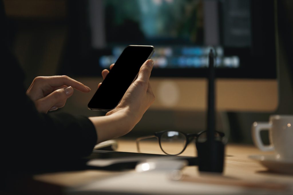 How to Explore the Dark Web on iPhone Without the Hype