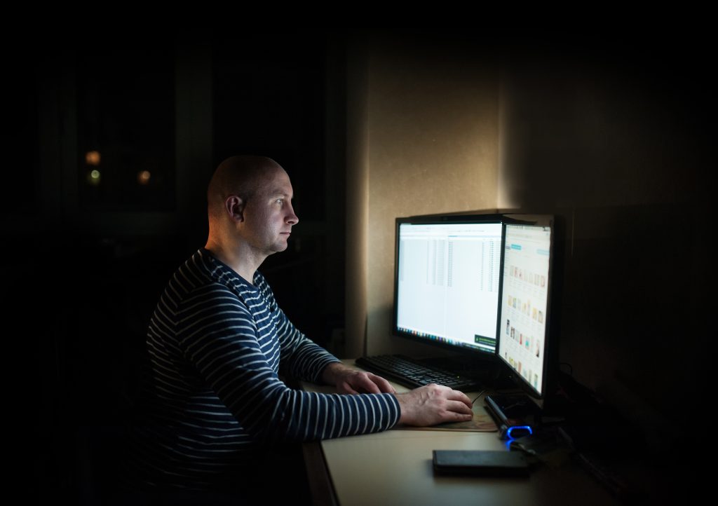 How Dark Web Browsers Work and Why Privacy Matters